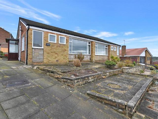 Bungalow for rent in Tinshill Moor, Leeds