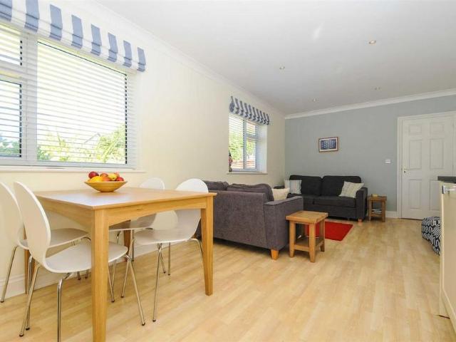 House for rent in Chichester, Littlecote