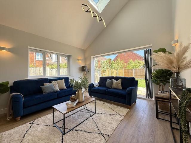 House for rent in New Town, Alverton