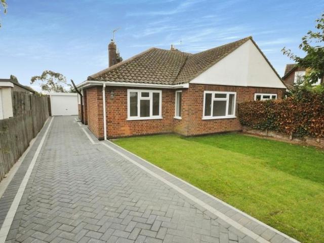 Bungalow for rent in Hadleigh, Castle Point