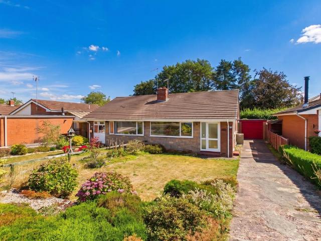 Bungalow for rent in Newton St Cyres, Devon