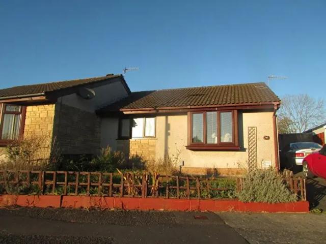 Apartment for rent in Coedffranc, Skewen