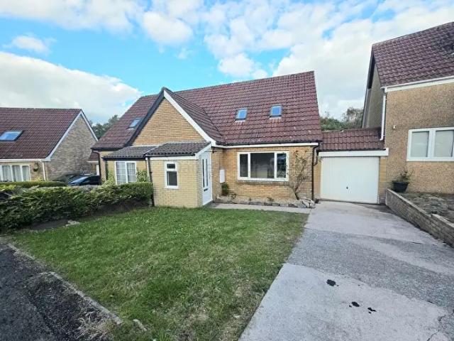 Apartment for rent in Brackla, Coity