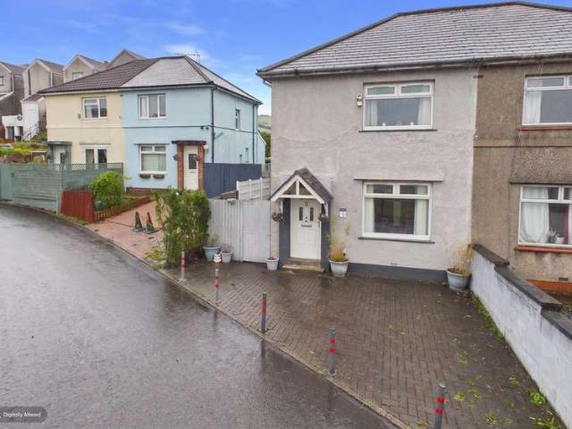 Farm for sale in Pontypridd, Wales