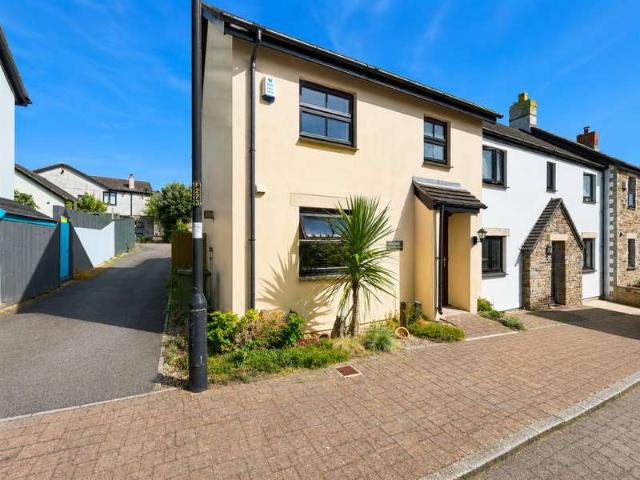 Farm for rent in Holywell, Cubert