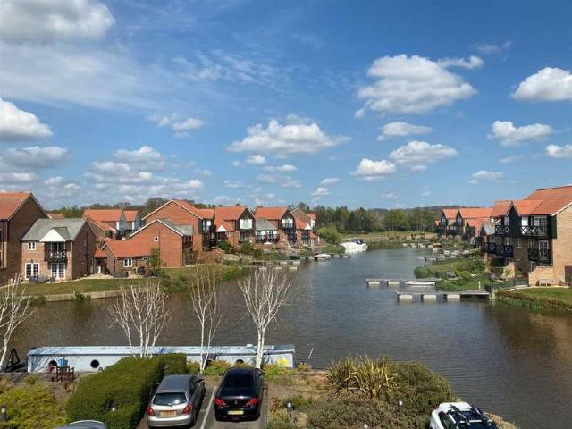 Semi Detached House for sale in Lincoln, Burton Waters