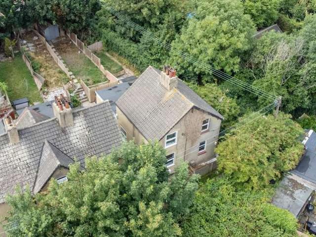 Farm for sale in Worcester Park Estate, Monks Orchard