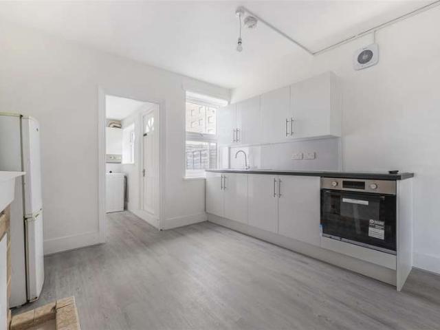 Farm for rent in New Malden, Greater London