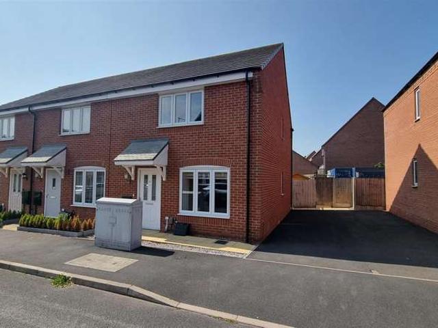 Semi Detached House for sale in Wythall, Hollywood