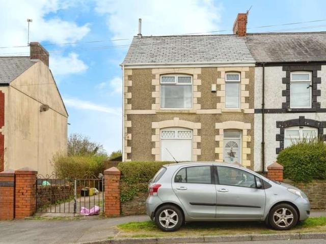 Farm for sale in Mynyddbach, Nangreaves