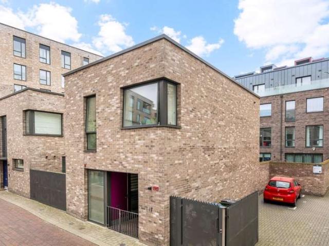 Farm for sale in East Greenwich, Greater London