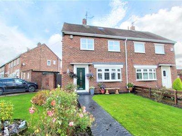 Semi Detached House for sale in Hebburn