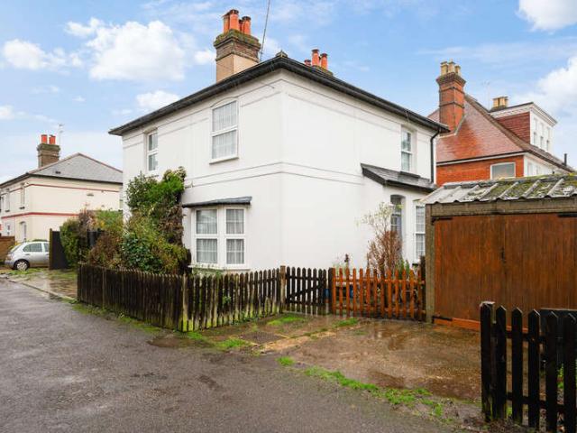 Farm for sale in Pachesham Park, Surrey