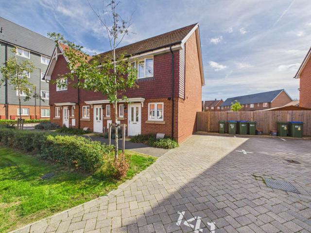 Farm for sale in Kilnwood Vale, Horsham