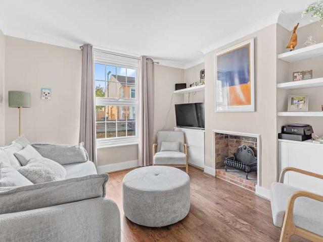Farm for sale in Runnymede, Surrey
