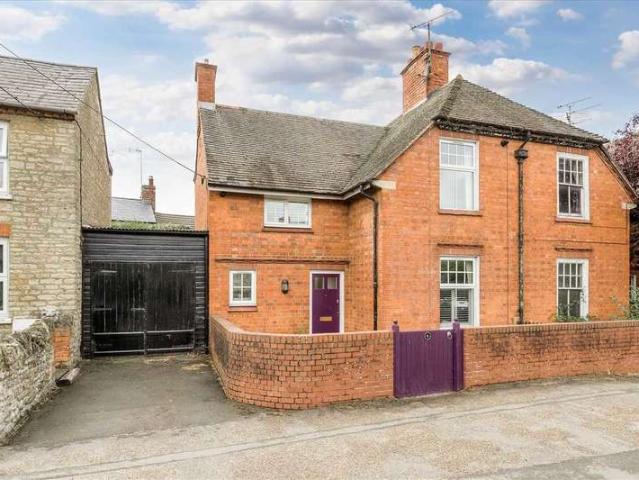 Farm for sale in Yardley Hastings, Northamptonshire