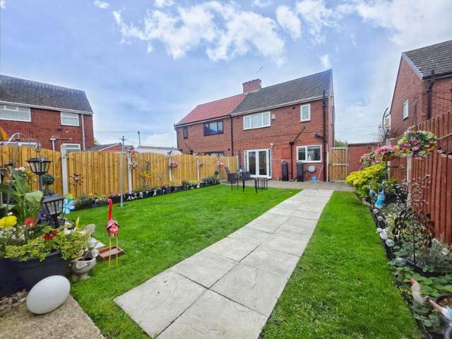 Farm for sale in Worsbrough, South Yorkshire