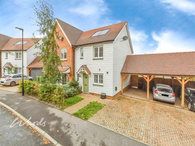 Farm for sale in Allington, Midway