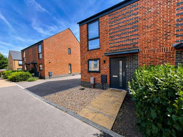 Farm for sale in Lee-on-the-Solent, Middlecroft