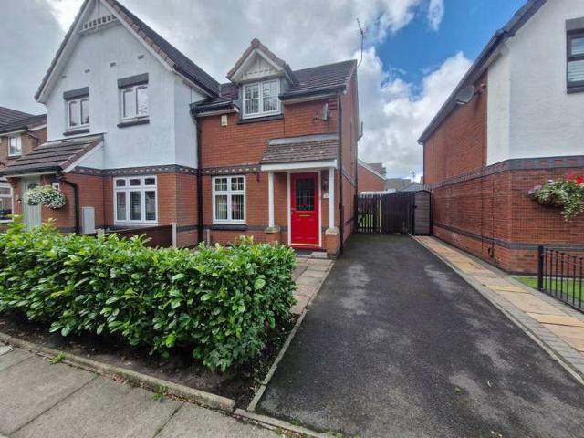 Farm for sale in London Borough of Ealing, Greater London