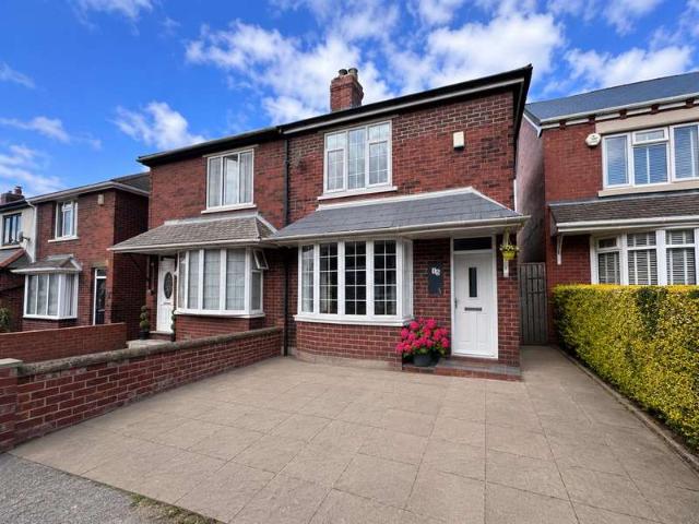 Farm for sale in Staincross, South Yorkshire