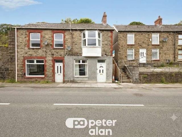 Farm for sale in Maesteg, Nantyffyllon