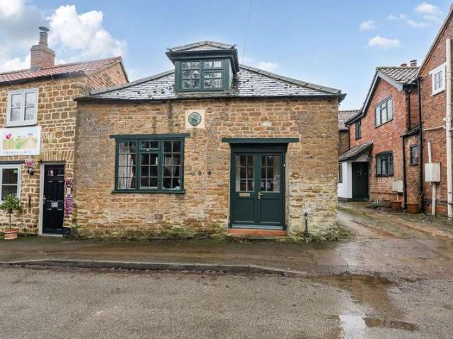 Cottage for sale in Brentingby, Leicestershire