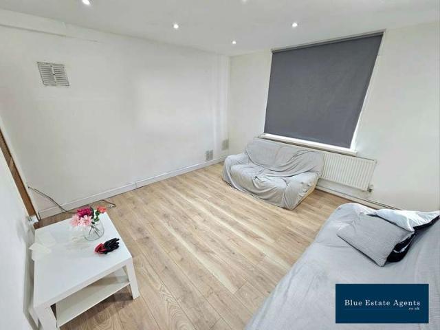 Farm for sale in London Borough of Hounslow, Greater London