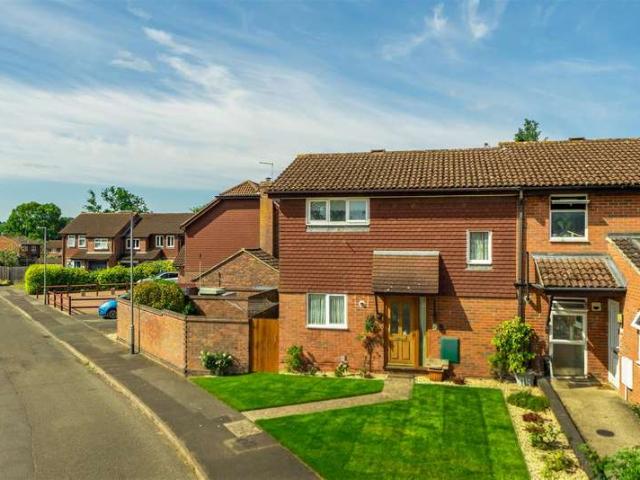 Farm for sale in Emmbrook, Wokingham