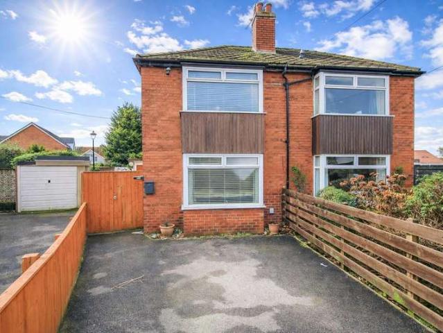 Farm for sale in West Ardsley, Tingley