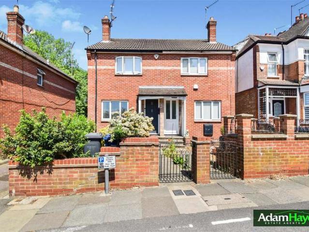 Farm for sale in Woodside Park, Greater London