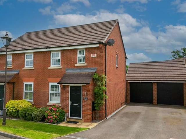 Farm for sale in Dickens Heath, West Midlands