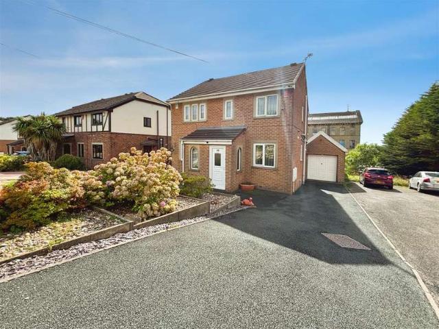 Farm for sale in Buttershaw, Bradford