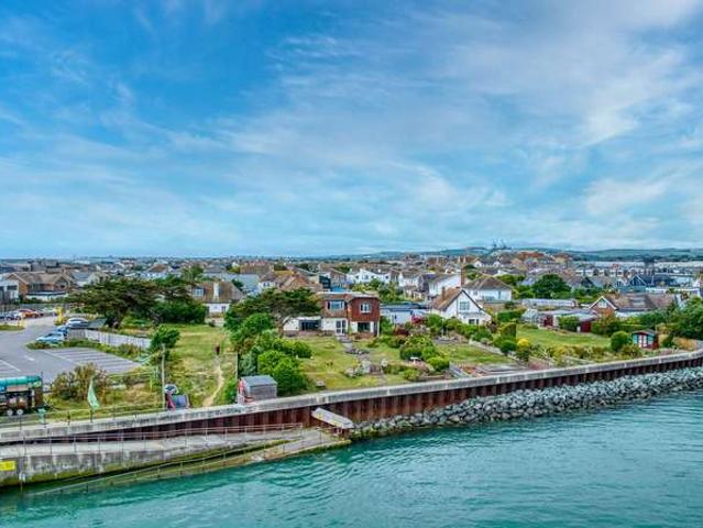 Farm for sale in Kingston Buci, Fishersgate