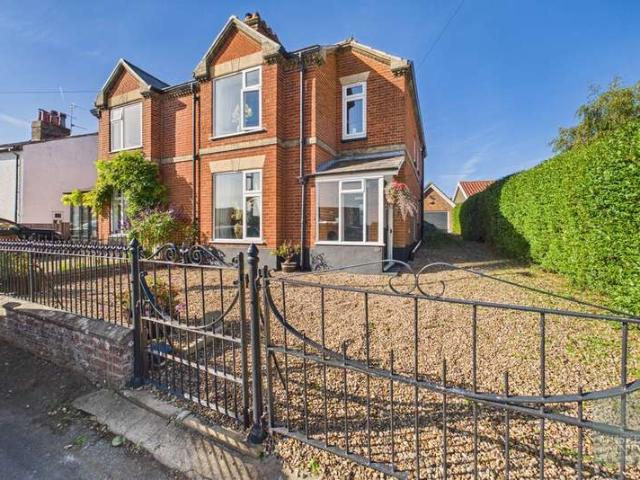 Farm for sale in Chedgrave, South Norfolk