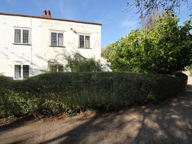 Farm for sale in Hanger Hill Garden Estate, Greater London