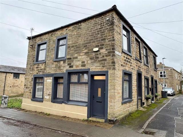 Farm for sale in Birkenshaw Bottom, Birkenshaw