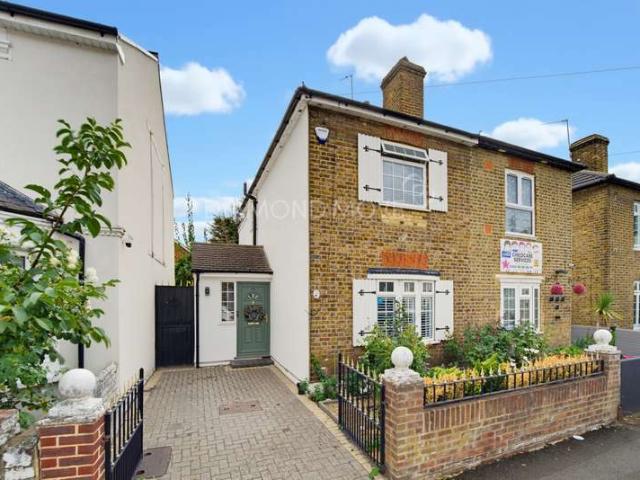 Farm for sale in London Borough of Hounslow, Greater London
