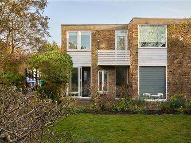 Farm for sale in London Borough of Hounslow, Strand