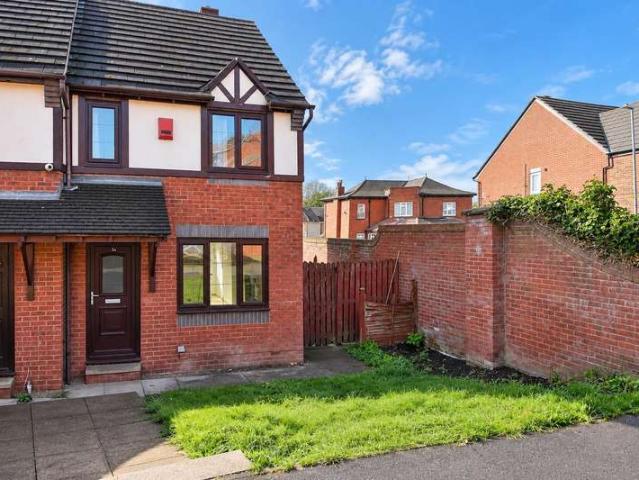Farm for rent in Dewsbury, Kirklees