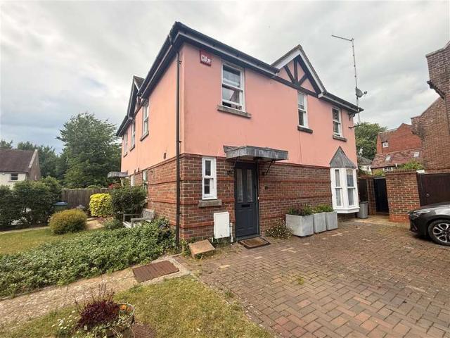 Farm for sale in Arundel, Clapham
