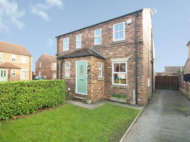 Farm for sale in Howlett Cross, Robin Hood