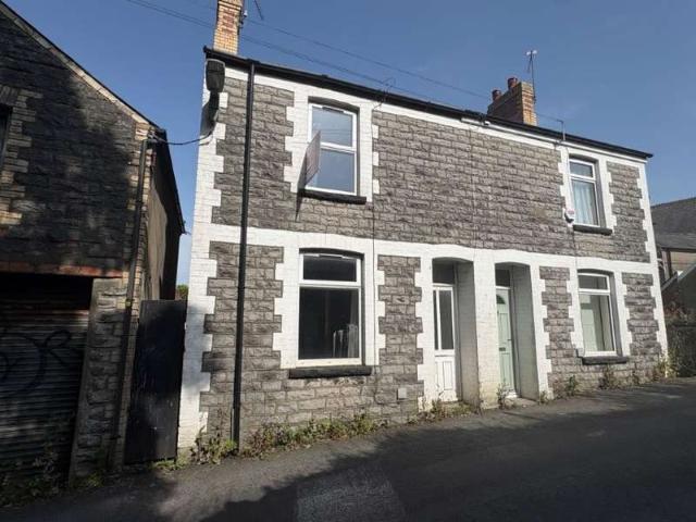 Farm for sale in Cadoxton, Barry