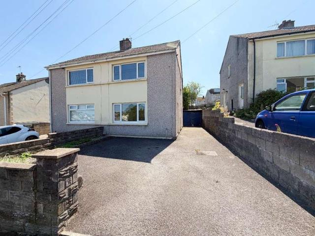 Farm for sale in Cefn Glas, Wales