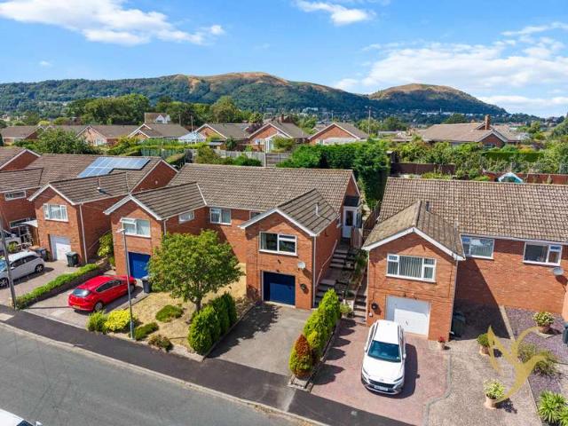 Farm for sale in Barnard's Green, Forthampton