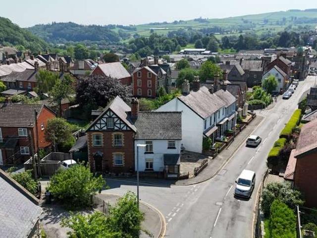 Farm for sale in Knighton