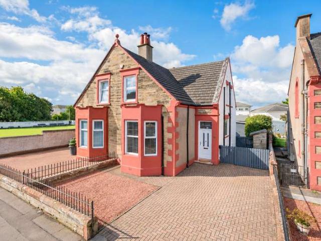 Farm for sale in Bathgate, Scotland