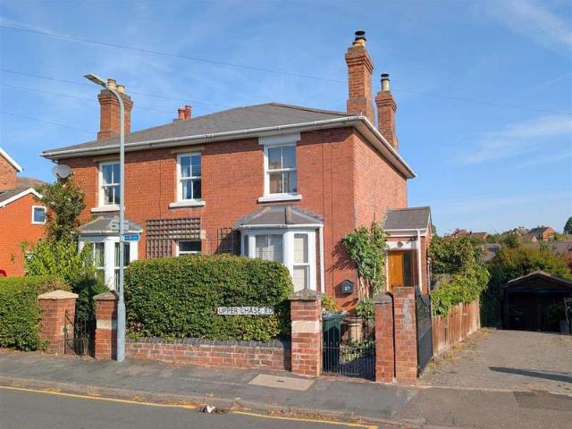 Farm for sale in Barnard's Green, Forthampton