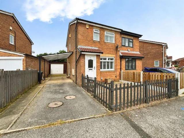 Farm for sale in Buttershaw, West Yorkshire