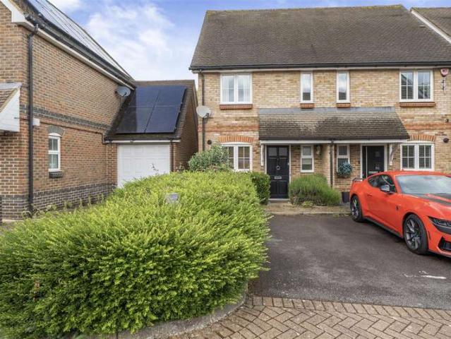 Farm for sale in Emmbrook, Wokingham